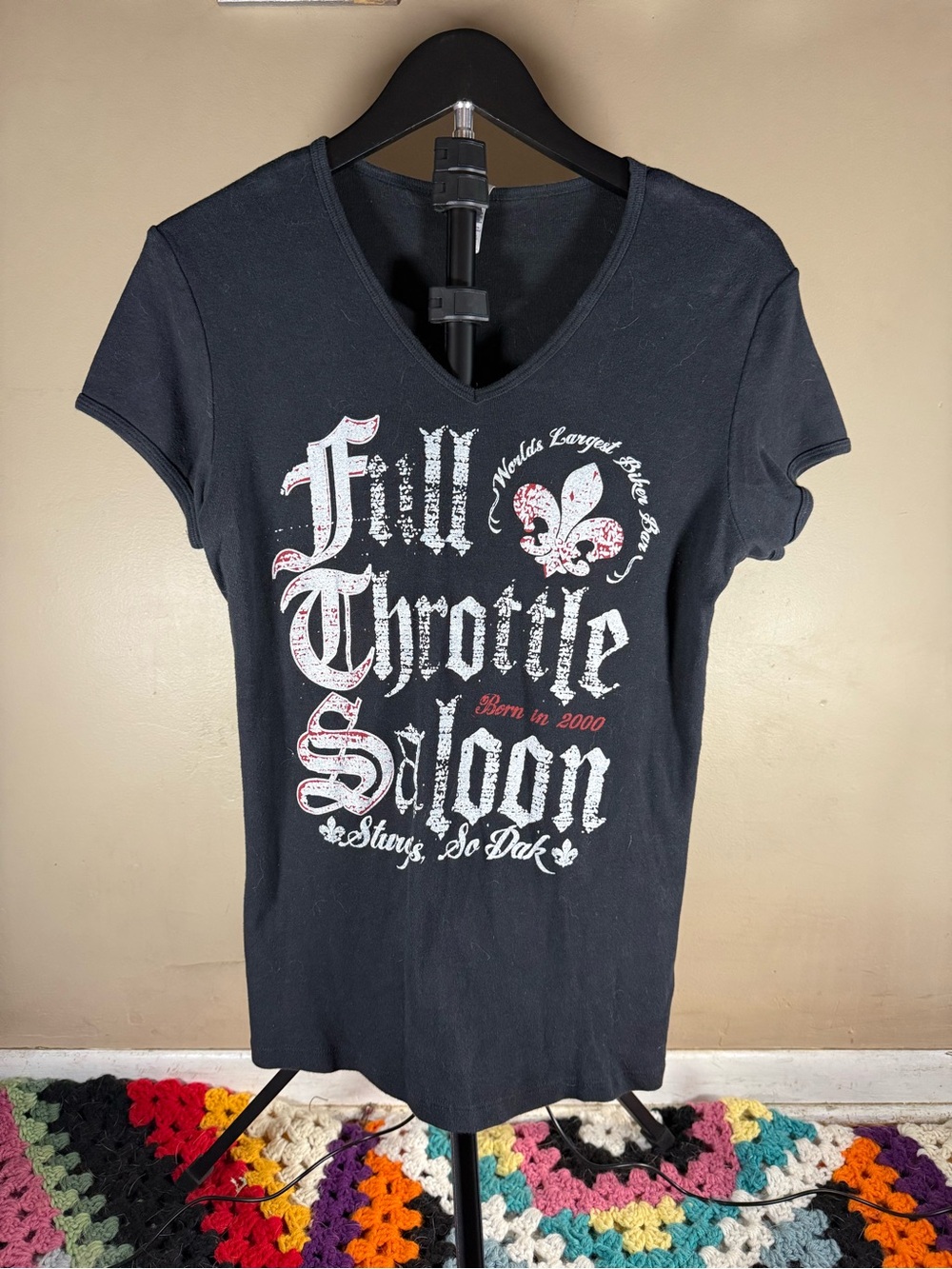 Y2K Full Throttle Saloon Graphic V-Neck Tee with White & Red Print